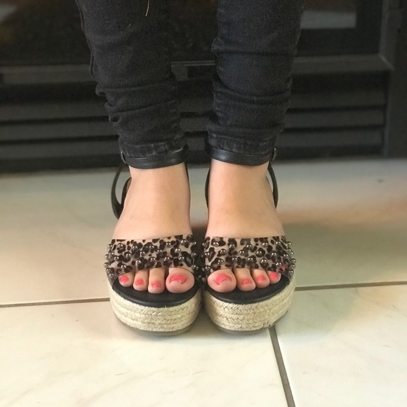 LEOPARD WEDGES - Picture 8 of 10